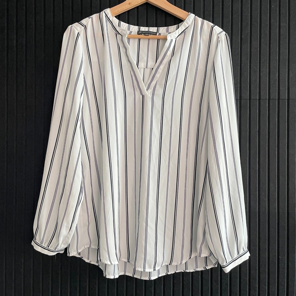 adrianna papell striped long sleeve white blouse with buttons,  size Medium, EUC